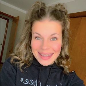 Meet your Posher, Anastasia